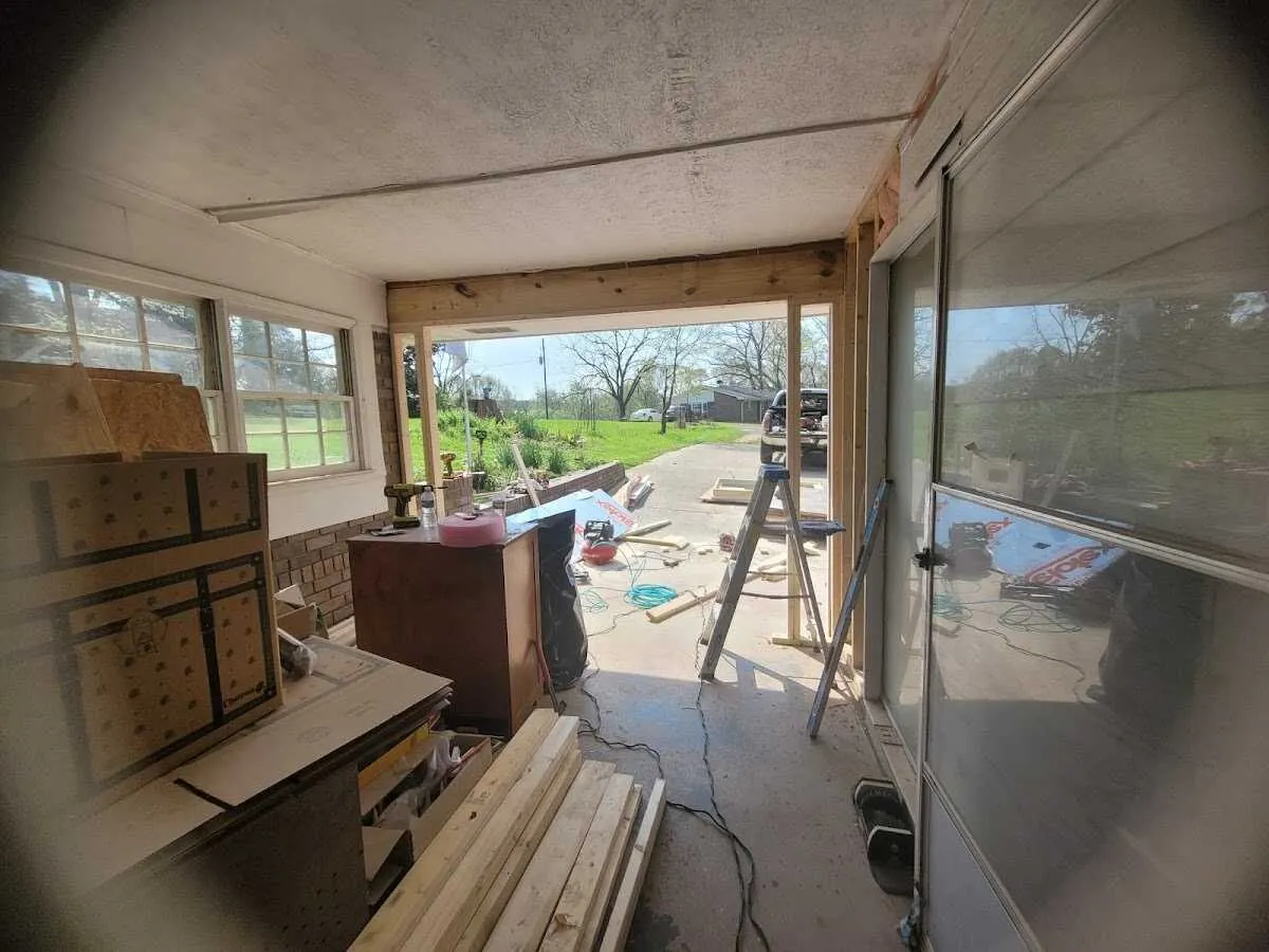 Air movers and dehumidifier for Water Mitigation Services in Flatwoods